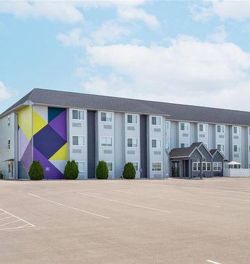 Sleep Inn & Suites Clarion