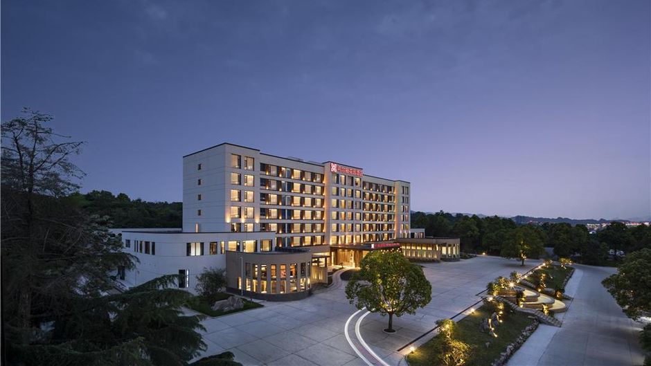 Hilton Garden Inn Zhangjiajie Tianmen Mt Exterior