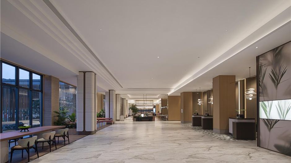 Hilton Garden Inn Zhangjiajie Tianmen Mt Lobby