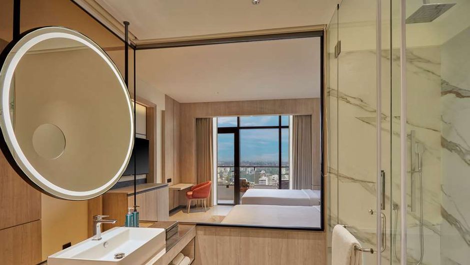 Hilton Gurugram Baani City Centre Room