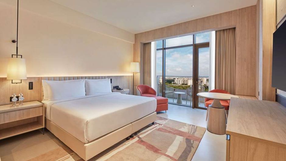 Hilton Gurugram Baani City Centre Room