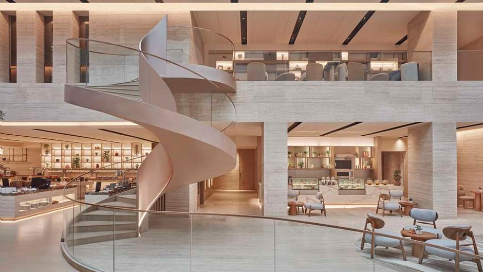 Hilton Gurugram Baani City Centre Lobby