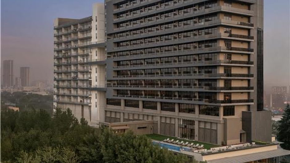 Hilton Gurugram Baani City Centre Exterior