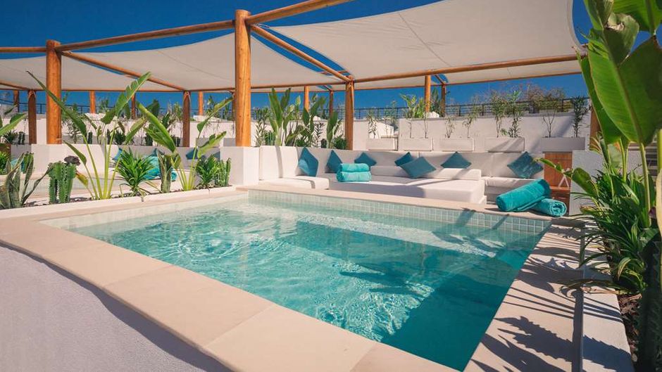Nikki Beach Resort Spa Dubai Pool