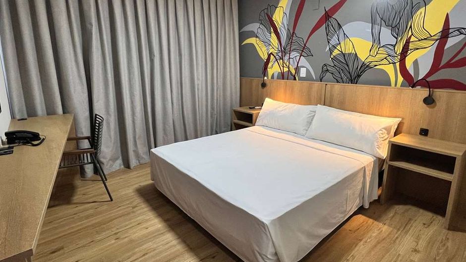 Ramada Encore By Wyndham Ponta Grossa Room