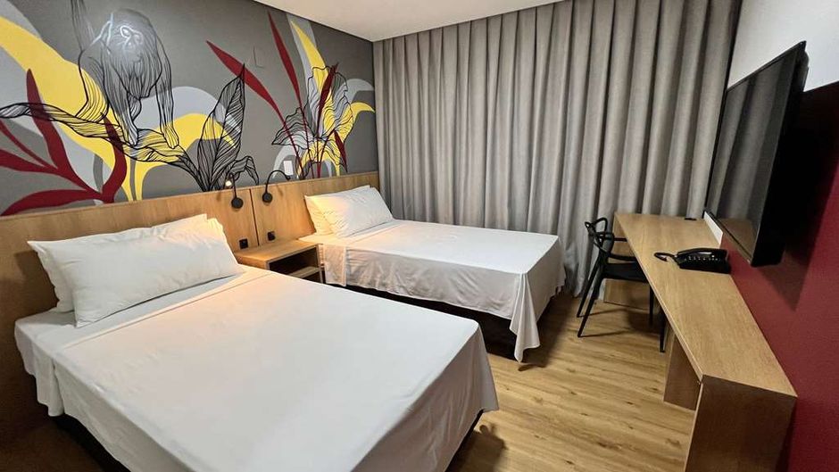 Ramada Encore By Wyndham Ponta Grossa Room