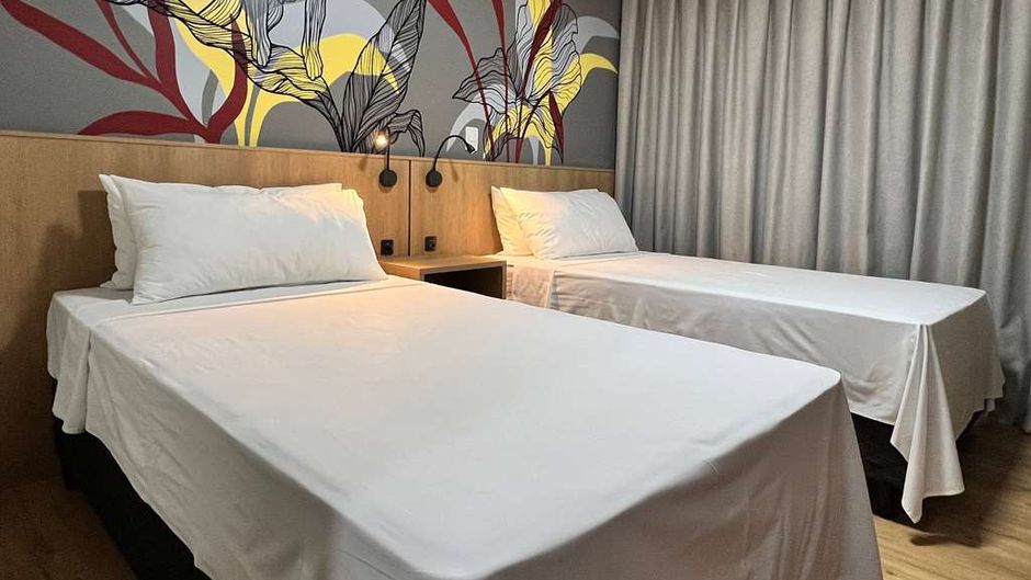 Ramada Encore By Wyndham Ponta Grossa Room