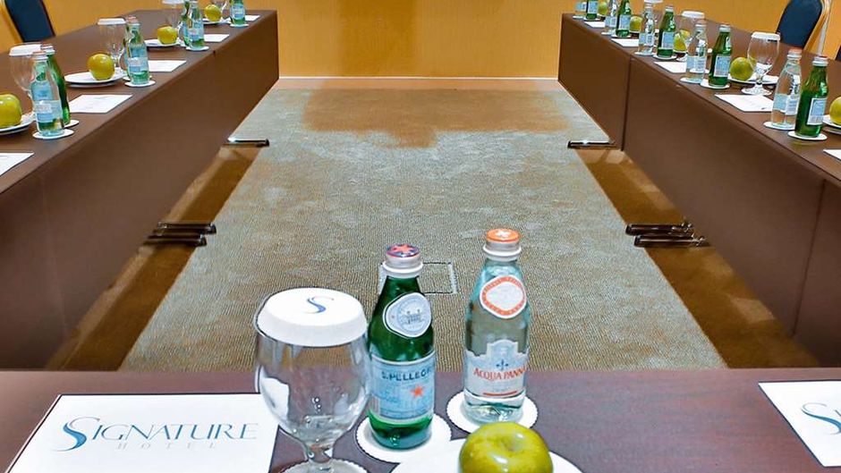 Signature Hotel-Al Barsha Meeting