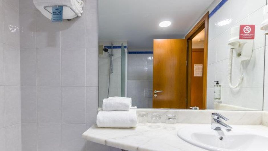 Travelodge Madrid Alcala De Henares Room