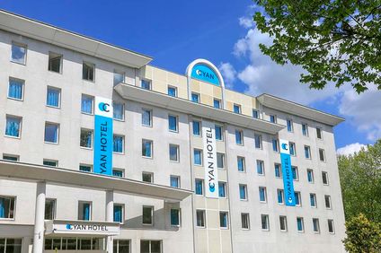 Cyan Hotel
