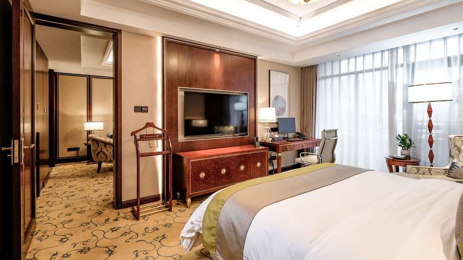 The Farrington Hotel Suite