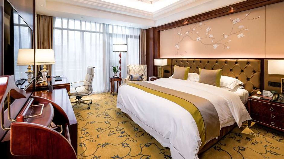 The Farrington Hotel Suite