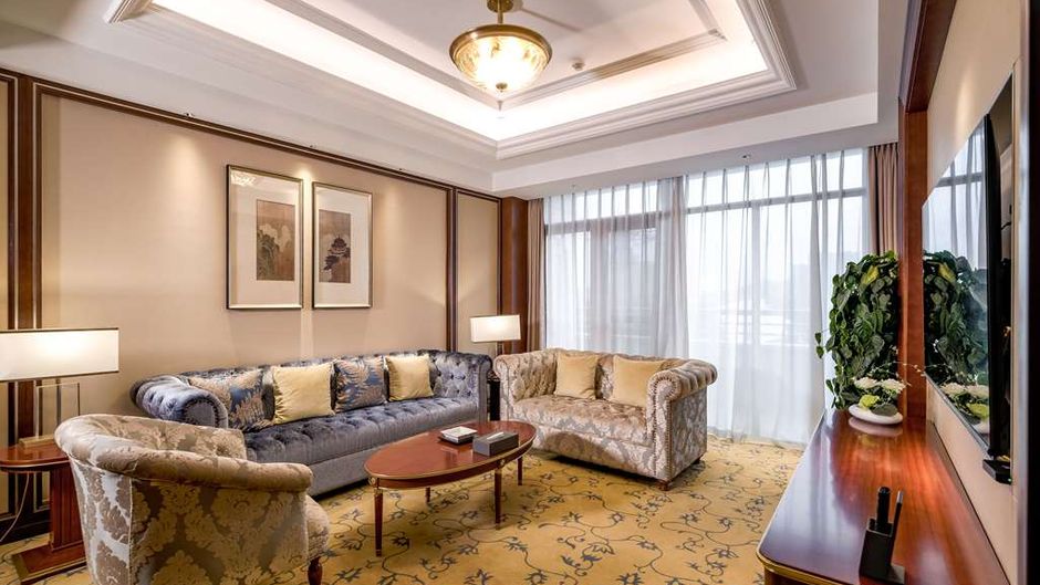 The Farrington Hotel Suite