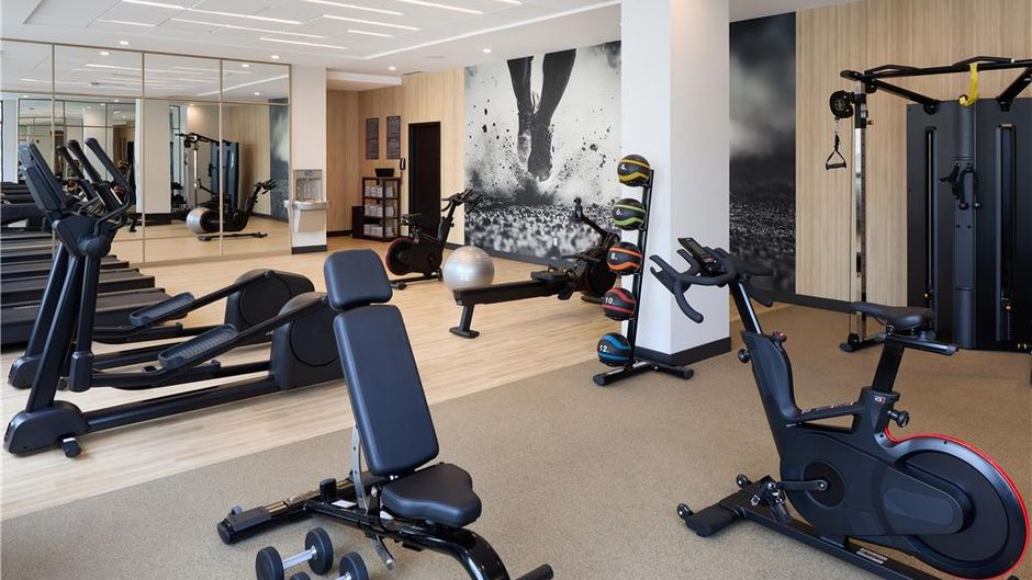 Hyatt Place Montreal Airport Health