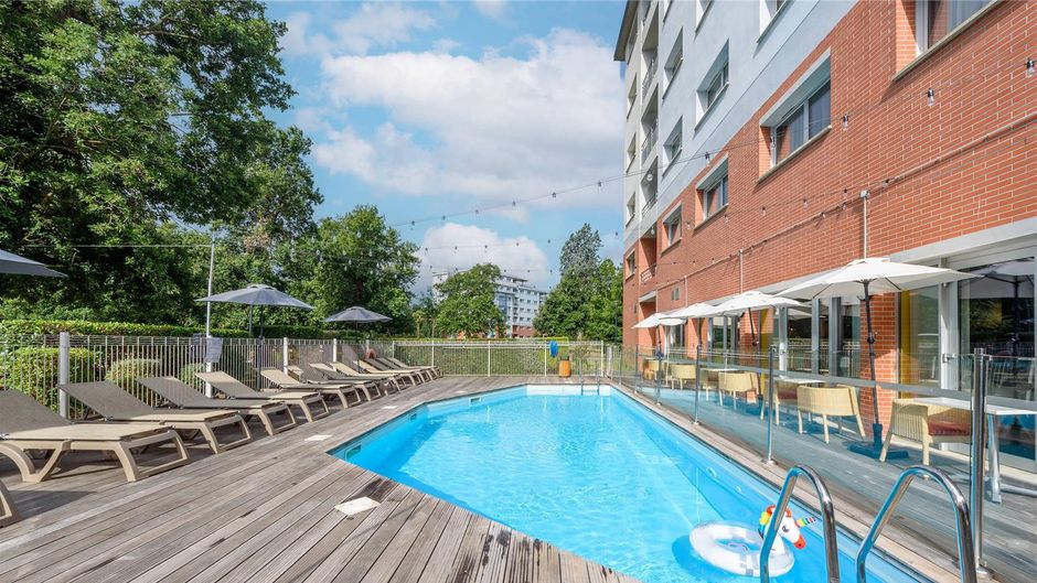 Clarion Aparthotel Toulouse Pool