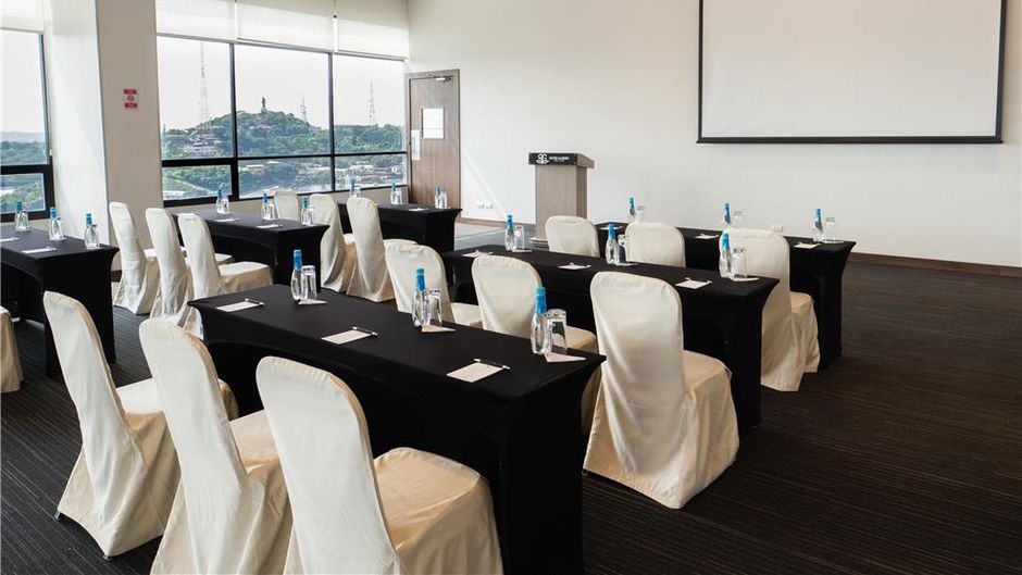 DoubleTree by Hilton Guayaquil Meeting