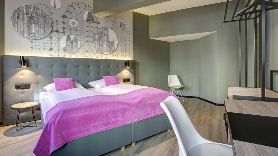 Boutique 003 Am Dom Room
