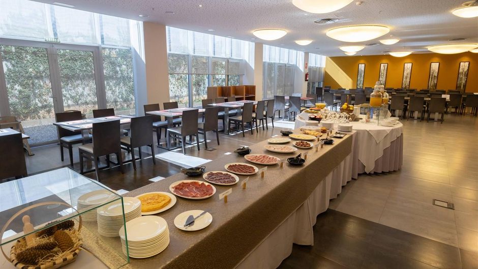 Hotel Ciudad de Ponferrada, Ascend Hotel Restaurant