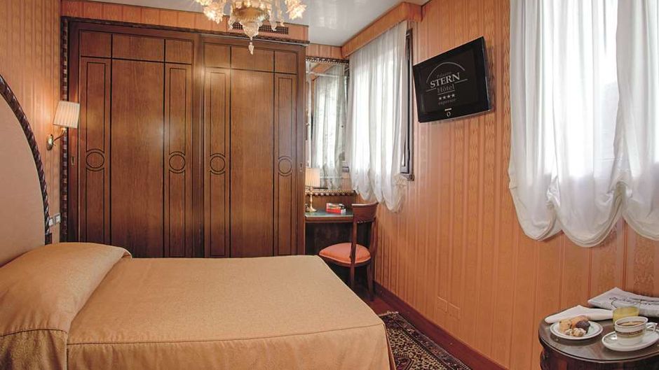 Hotel Palazzo Stern Room