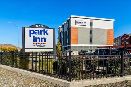 Park Inn by Radisson, Kelowna
