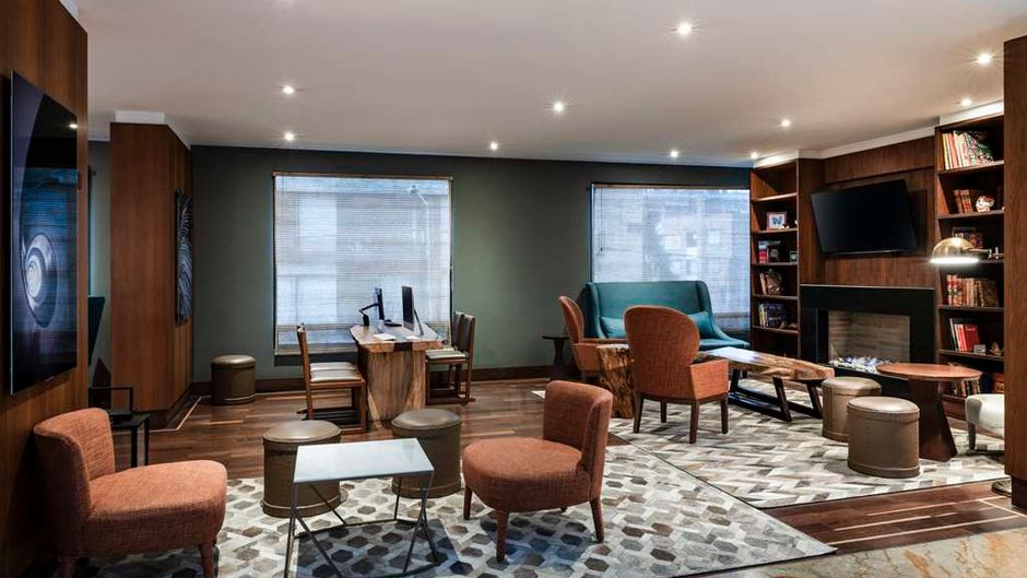 DoubleTree By Hilton Bogota Calle 100 Lobby