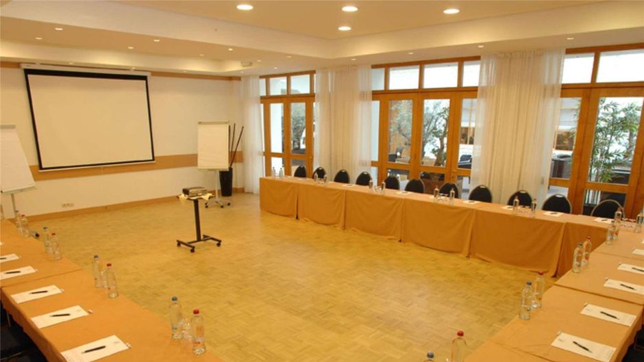 Hotel des Colonies Meeting