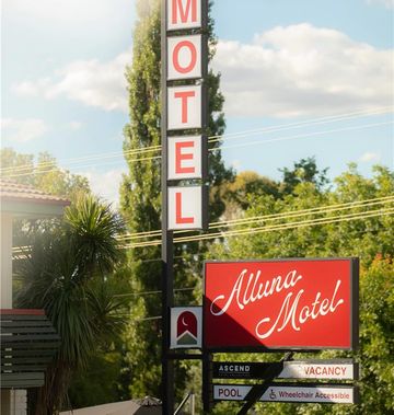 Alluna Motel
