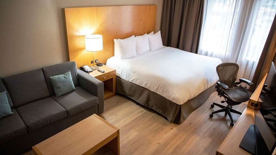 iHotel and Conference Centre Room