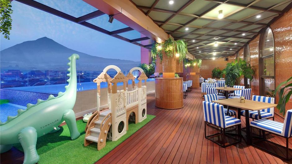 Mercure Garut City Center Pool