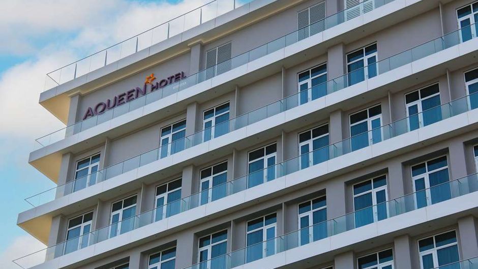 Aqueen Paya Lebar Exterior