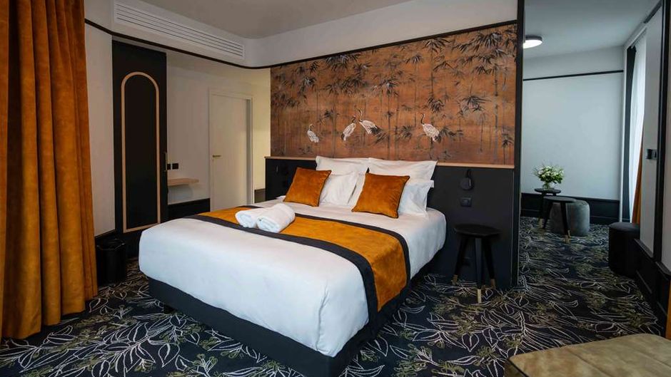 Regina Hotel Suite