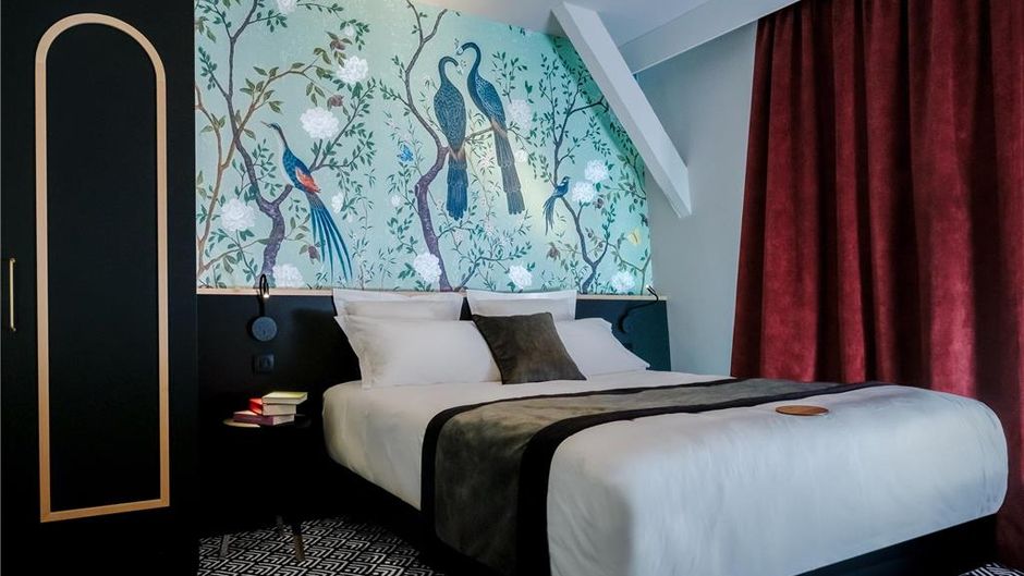 Regina Hotel Room