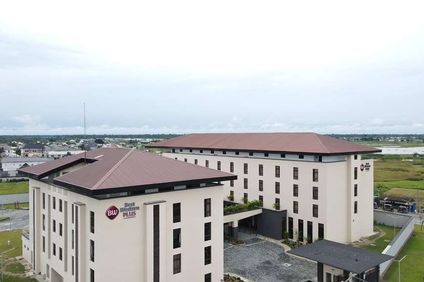 Best Western Plus at the Oxbow Lake