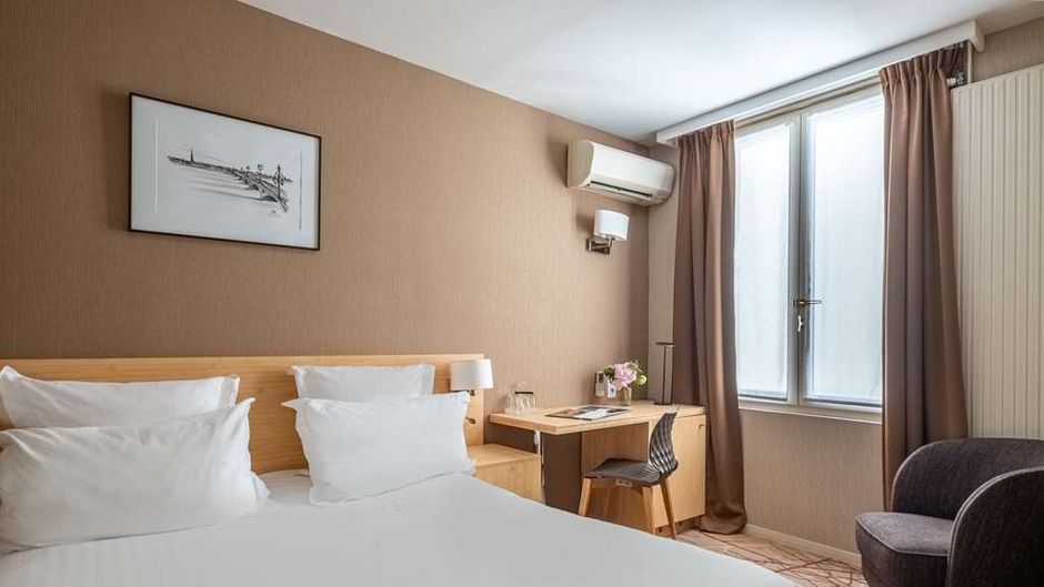 Grand Hotel Francais Room