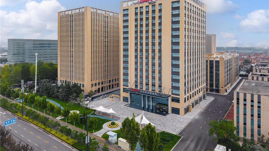 Hampton Luoyang Xinyi Street Exterior