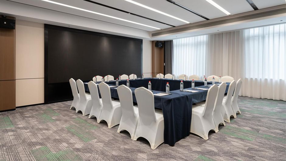 Hampton Luoyang Xinyi Street Meeting