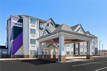 Coratel Inn & Suites by Jasper Rochester