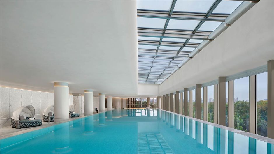 Waldorf Astoria Qiantan Pool