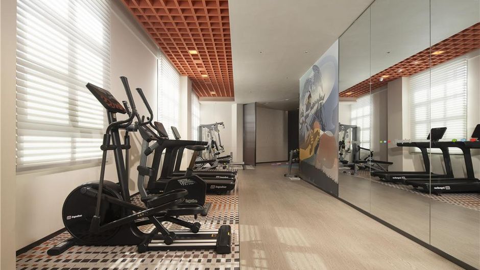 Hampton by Hilton Yining Health