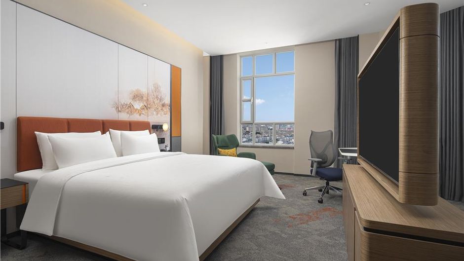 Hampton by Hilton Yining Room