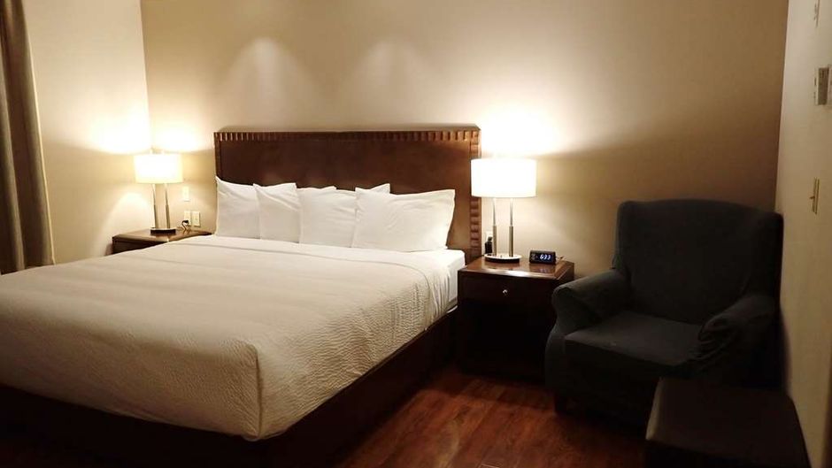 Days Inn & Suites Fort Saskatchewan Room