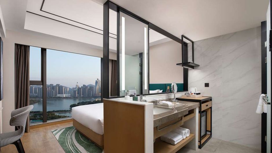Hilton Garden Inn Xiamen Bailuzhou Park Room