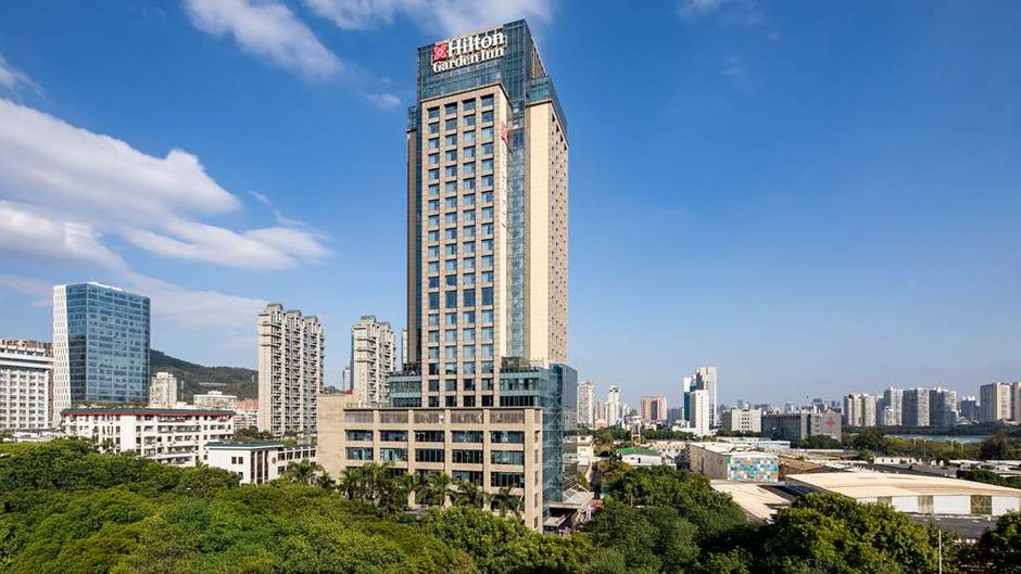 Hilton Garden Inn Xiamen Bailuzhou Park Exterior