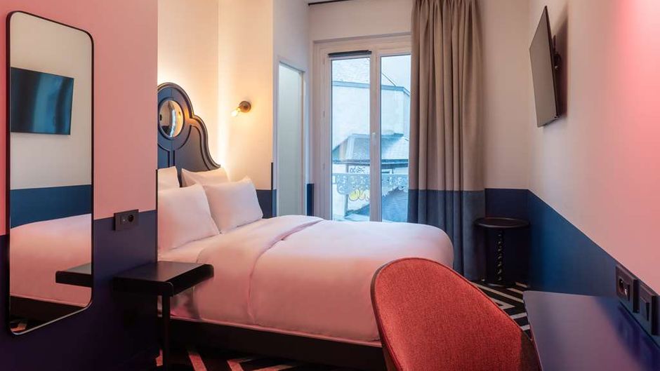 Labe Hotel Room