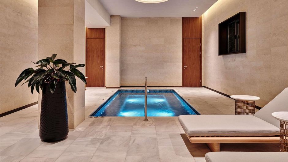 Swissotel Tashkent Pool
