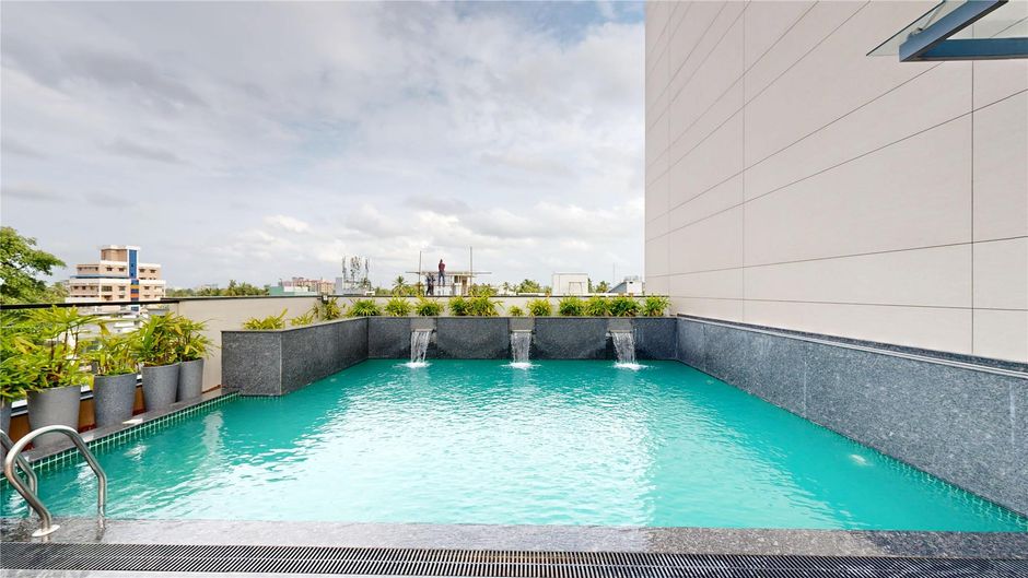 Park Inn & Suites by Radisson East Fort Pool