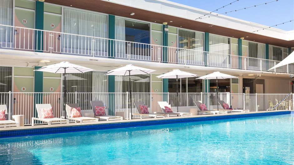 Cavenagh Hotel Pool