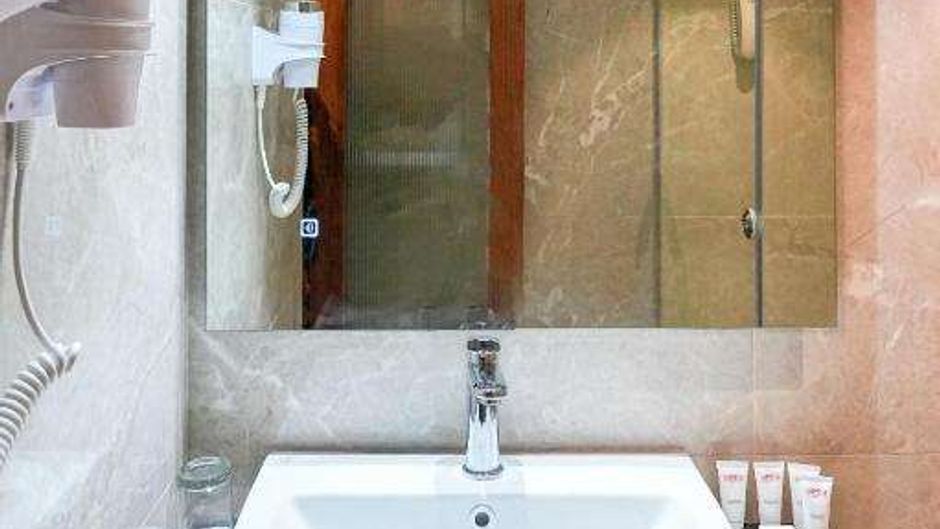 TARA Comfort Hotel Room