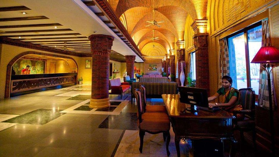 TARA Comfort Hotel Lobby