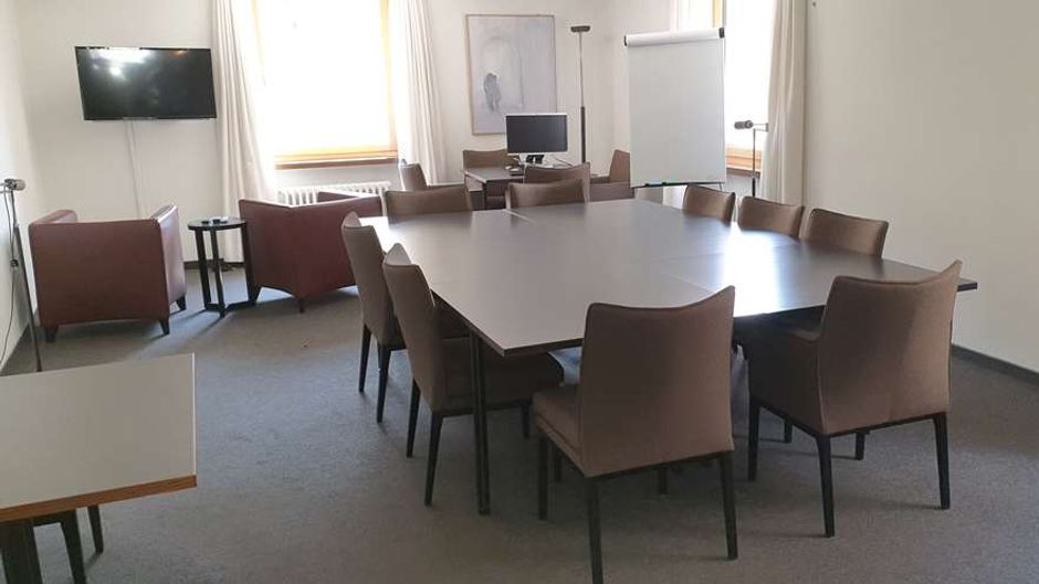 Hauser Hotel, St. Moritz Meeting
